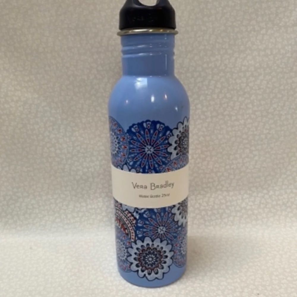 Vera Bradley Water bottle 25 oz Fireworks Medallion